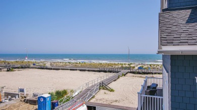 You'll love the feeling of warmth and spaciousness in this