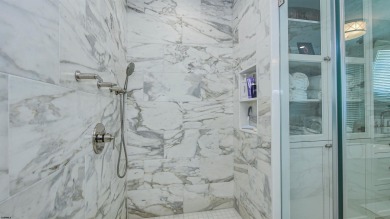 You'll love the feeling of warmth and spaciousness in this