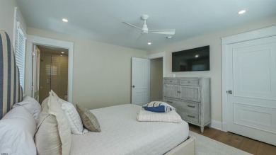 You'll love the feeling of warmth and spaciousness in this