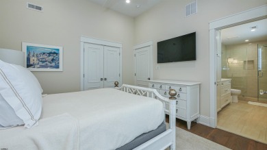 You'll love the feeling of warmth and spaciousness in this