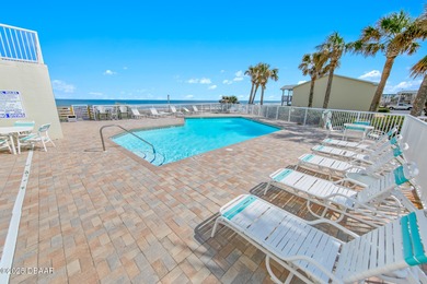 AWESOME DIRECT OCEANFRONT 3 BR / 3 BA LUXURIOUS CONDO LOCATED AT