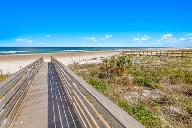 AWESOME DIRECT OCEANFRONT 3 BR / 3 BA LUXURIOUS CONDO LOCATED AT