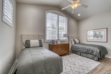 Turnkey 3BR/3BA + Den spacious upstairs condo in Orchid Hammock