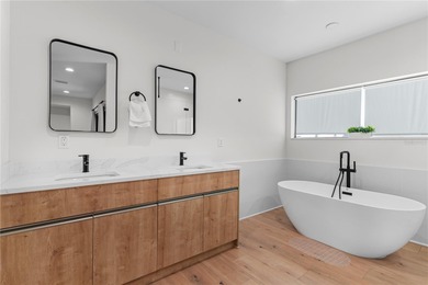 Stunning New Construction Townhouse Just 2 blocks from Indian