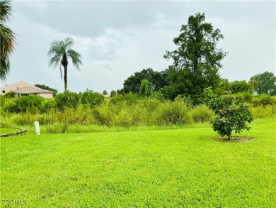 Discover this well-maintained rear southern exposure attached