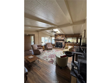 In the desirable Saddleback Mobile Estates  perfect blend of