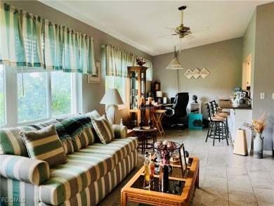 Discover this well-maintained rear southern exposure attached