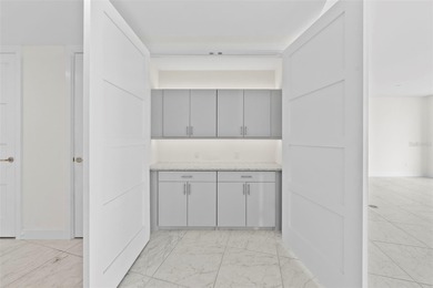 One or more photo(s) has been virtually staged. Don't miss this