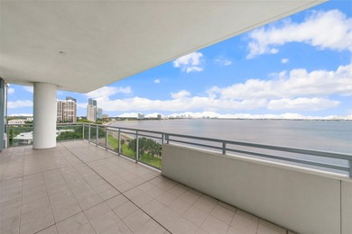 One or more photo(s) has been virtually staged. Don't miss this