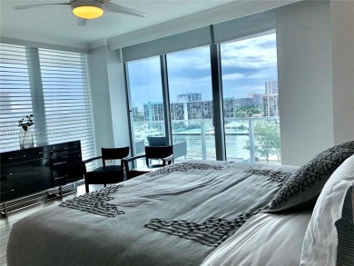 LUXURIOUS OCEANFRONT RESIDENCE WITH UNOBSTRUCTED VIEWS of the