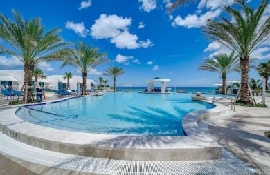 LUXURIOUS OCEANFRONT RESIDENCE WITH UNOBSTRUCTED VIEWS of the