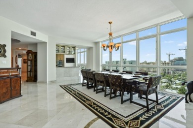 Rarely available Cristelle Cay condo--ready for a quick move-in!