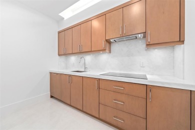 A statement of modern waterfront luxury, 24 Fiesta Way