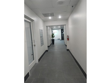 Amazing & exclusive condo location in the core of Miami Beach's