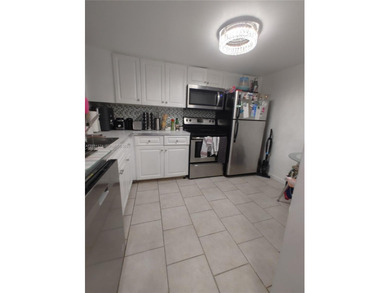 Amazing & exclusive condo location in the core of Miami Beach's