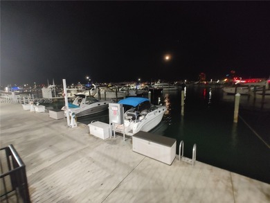 Amazing & exclusive condo location in the core of Miami Beach's