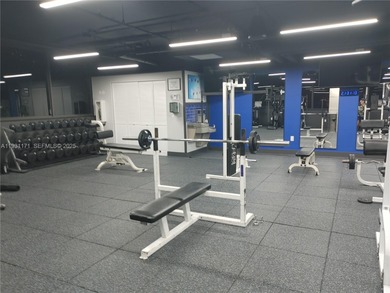 Amazing & exclusive condo location in the core of Miami Beach's