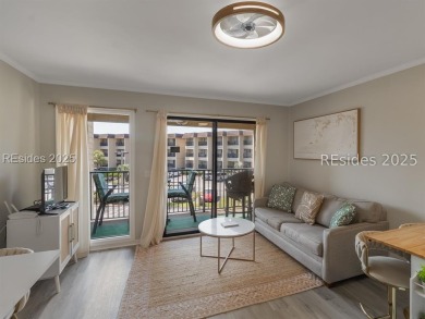 Beautiful 2nd floor villa in C building with great views &