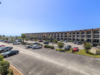 Beautiful 2nd floor villa in C building with great views &