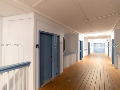 Beautiful 2nd floor villa in C building with great views &