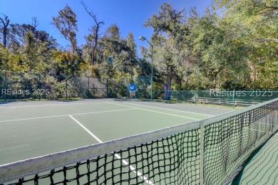 Beautiful 2nd floor villa in C building with great views &