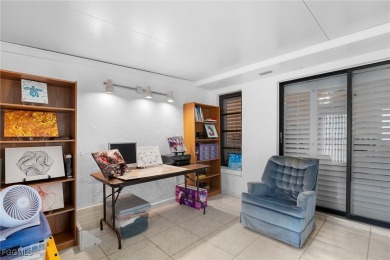 PRICED TO SELL! This Valencia Garden Villa has 1700 sq ft of