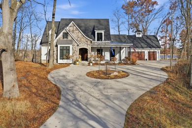 Welcome to Hoisington Lake, a hidden gem in Livingston County!