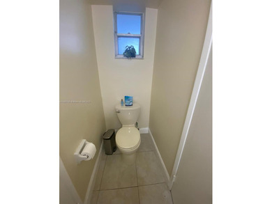 ** EXCELLENT LOCATION!!! NORTH MIAMI BEACH!!!! ..BEAUTIFUL 1 BIG