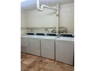 ** EXCELLENT LOCATION!!! NORTH MIAMI BEACH!!!! ..BEAUTIFUL 1 BIG