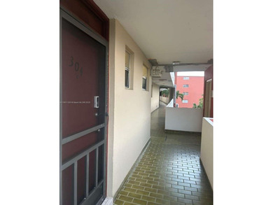 ** EXCELLENT LOCATION!!! NORTH MIAMI BEACH!!!! ..BEAUTIFUL 1 BIG