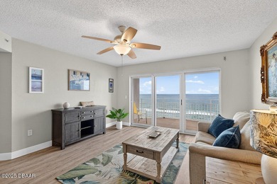 Enjoy the beautiful sunrise above the Atlantic every day!