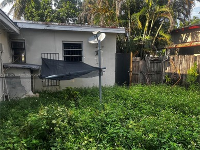 Investor special! Single-family home featuring 3 bedrooms and 2