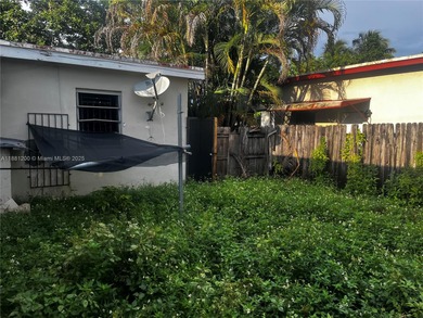 Investor special! Single-family home featuring 3 bedrooms and 2