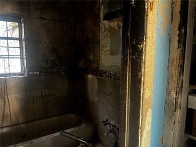 Investor special! Single-family home featuring 3 bedrooms and 2