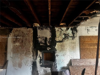 Investor special! Single-family home featuring 3 bedrooms and 2