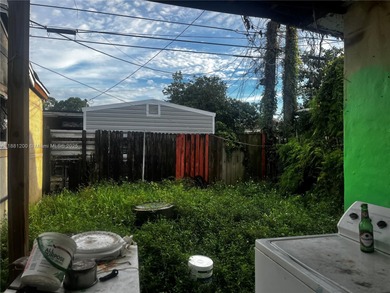 Investor special! Single-family home featuring 3 bedrooms and 2