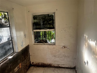 Investor special! Single-family home featuring 3 bedrooms and 2