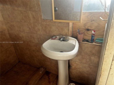 Investor special! Single-family home featuring 3 bedrooms and 2