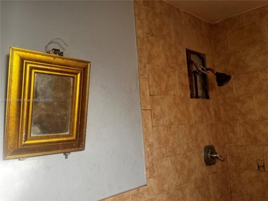 Investor special! Single-family home featuring 3 bedrooms and 2