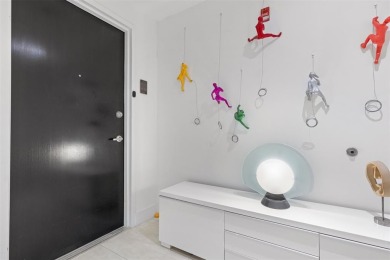 Rare opportunity in Hollywood's best kept secret boutique