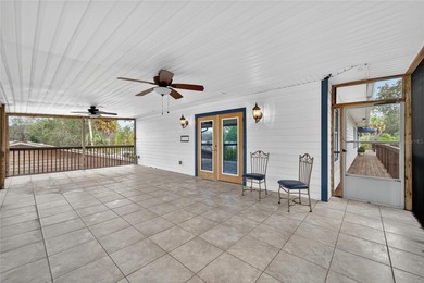 One or more photo(s) has been virtually staged. Experience