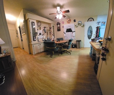 CHARMING 2BR/2BA HOME IN ACTIVE 55+ COMMUNITY!! Well-maintained