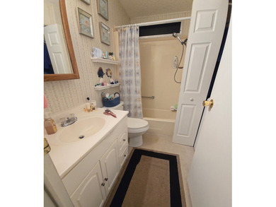 CHARMING 2BR/2BA HOME IN ACTIVE 55+ COMMUNITY!! Well-maintained