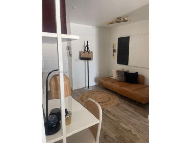 Spectacular 2 bedrooms + Den ,in Paraiso Bay Top of the line