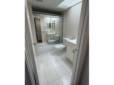 c Located on the 2nd floor of an elevator building, this unit