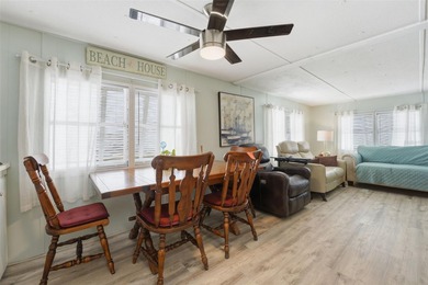 Welcome to 7494 Danvers Circle in beautiful Port Charlotte