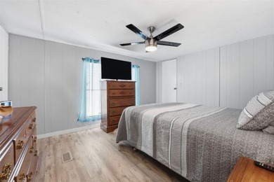 Welcome to 7494 Danvers Circle in beautiful Port Charlotte