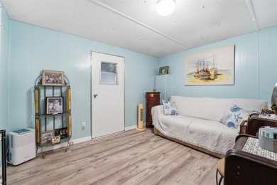 Welcome to 7494 Danvers Circle in beautiful Port Charlotte