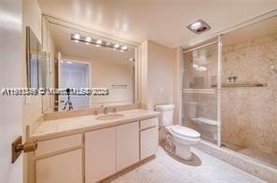 Gorgeous 2 BR & 3 BA unit at prestigious landmark The Cricket