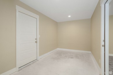 Beautiful home in the Gardens at Ivory Ridge. Great features